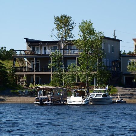 Auberge Sur Le Lac Temiscouata Temiscouata Sur Le Lac Buitenkant foto